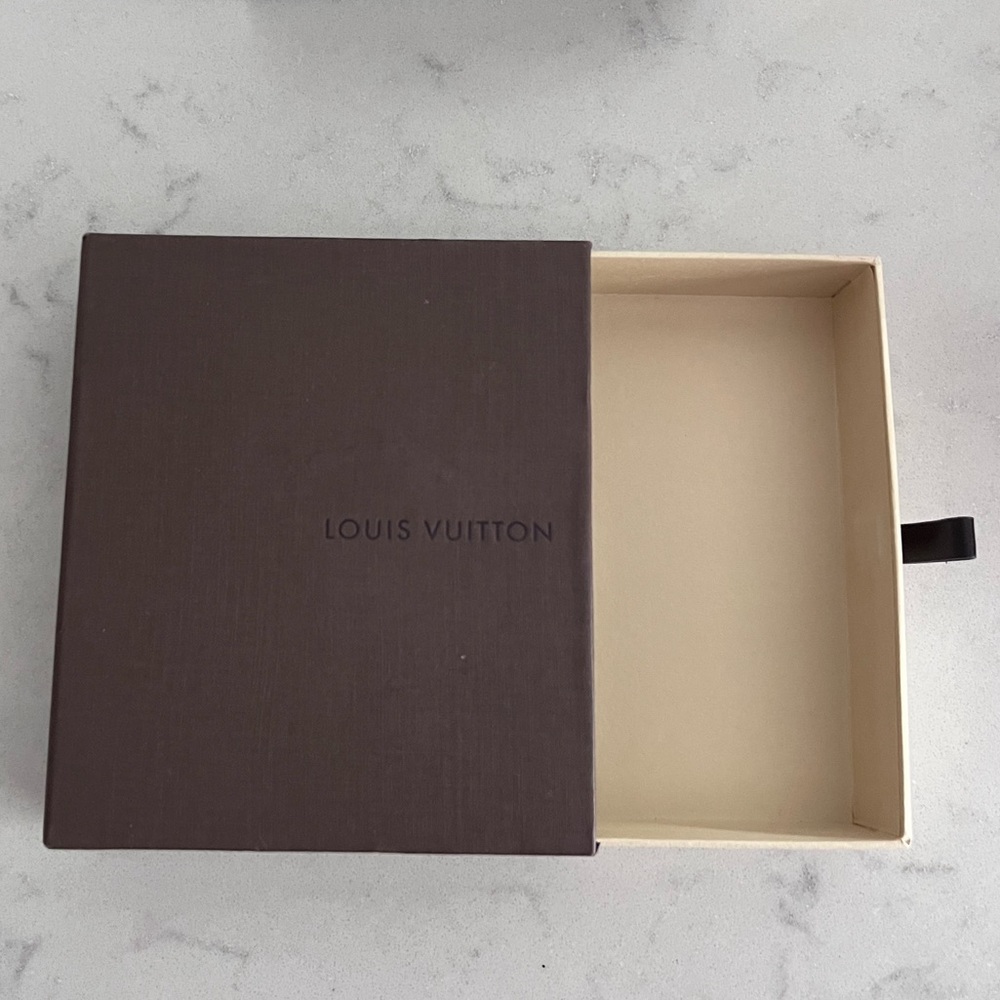LOUIS VUITTON PACKAGING